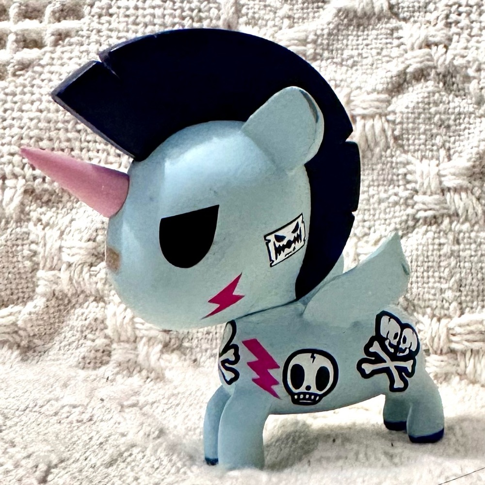 Tokidoki Unicorn Figurine Pogo Vinyl Series 1 Retired